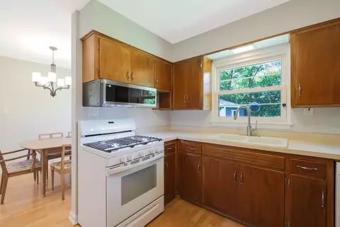 Kitchen - 1615 Evergreen St, Wheaton, IL 60187 photo 3 of 5
