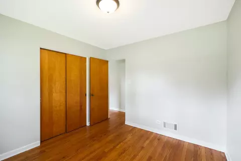 Bedroom - 1615 Evergreen St, Wheaton, IL 60187 photo 4 of 6