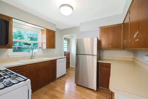 Kitchen - 1615 Evergreen St, Wheaton, IL 60187 photo 1 of 5