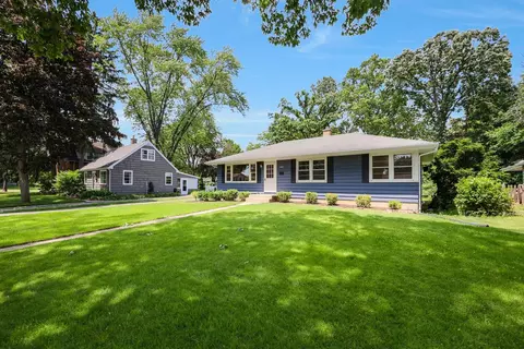 Exterior - 1615 Evergreen St, Wheaton, IL 60187 photo 4 of 11