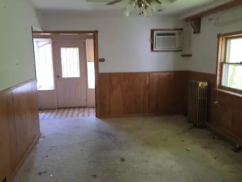 Living - 3626 149th St, Midlothian, IL 60445 photo 1 of 4