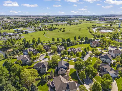View/Area - 26407 Silverleaf Dr, Plainfield, IL 60585 photo 9 of 12