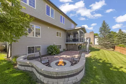 Exterior - 26407 Silverleaf Dr, Plainfield, IL 60585 photo 5 of 7