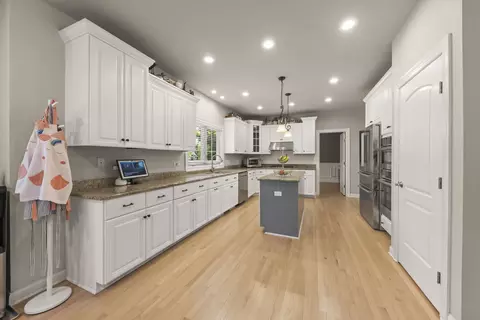 Kitchen - 26407 Silverleaf Dr, Plainfield, IL 60585 photo 1 of 3