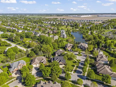 View/Area - 26407 Silverleaf Dr, Plainfield, IL 60585 photo 3 of 12