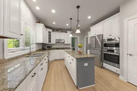 Kitchen - 26407 Silverleaf Dr, Plainfield, IL 60585 photo 2 of 3