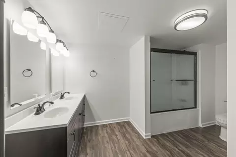 Bath - 26407 Silverleaf Dr, Plainfield, IL 60585 photo 5 of 5