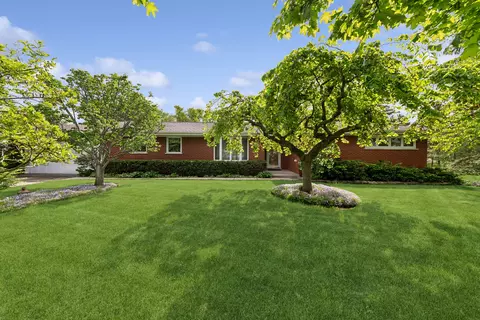2 N351 Amy Ave, Glen Ellyn, IL 60137