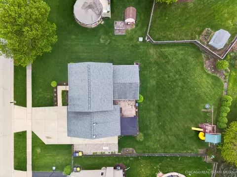 View/Area - 2777 Colonial Dr, Elgin, IL 60124 photo 3 of 3