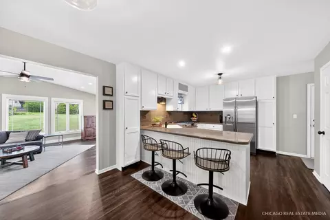 Kitchen - 2777 Colonial Dr, Elgin, IL 60124 photo 1 of 2