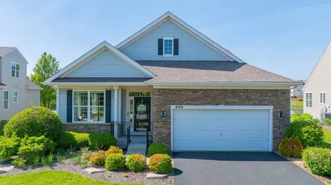 840 Colchester Dr, Oswego, IL 60543