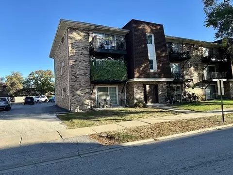 7008 Oconnell Dr #201, Chicago Ridge, IL 60415