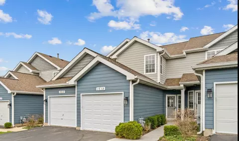 1619 Woodcrest Cir, Mundelein, IL 60060