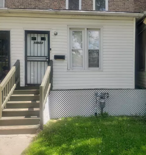 10523 S Corliss Ave #1, Chicago, IL 60628