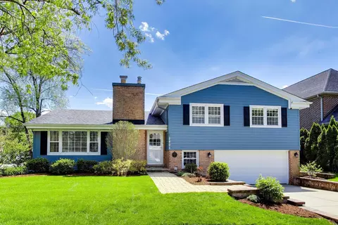 2401 Maple Ave, Northbrook, IL 60062