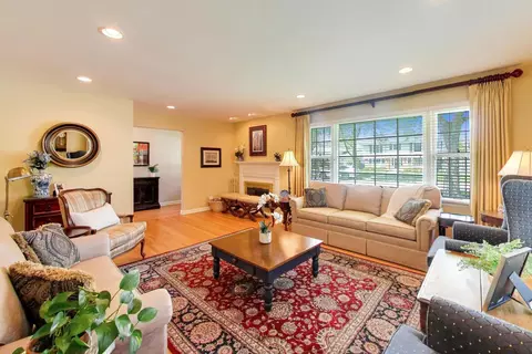 Living - 2401 Maple Ave, Northbrook, IL 60062 photo 2 of 5