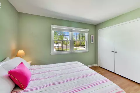 Bedroom - 2401 Maple Ave, Northbrook, IL 60062 photo 5 of 6
