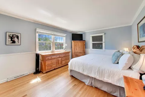 Bedroom - 2401 Maple Ave, Northbrook, IL 60062 photo 1 of 6