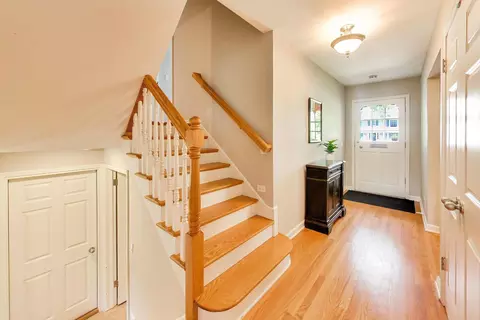 Entry Way - 2401 Maple Ave, Northbrook, IL 60062 photo 1 of 1
