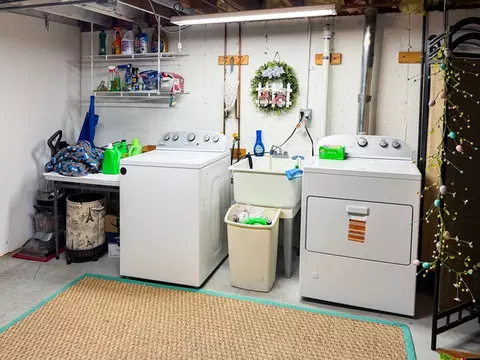 910 Shields Ave, Winthrop Harbor, IL 60096 photo 17