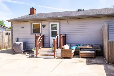 910 Shields Ave, Winthrop Harbor, IL 60096 photo 22