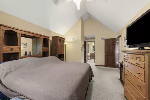 Bedroom - 17004 Arbor Creek Dr, Plainfield, IL 60586 photo 2 of 7