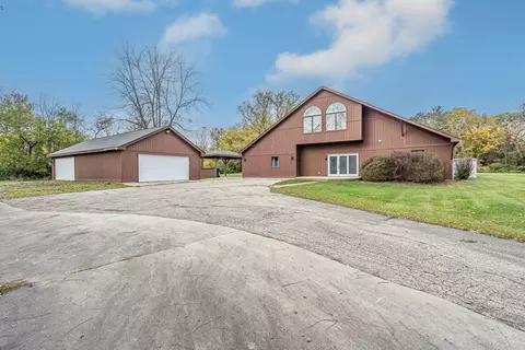 27514 N Forest Garden Rd, Wauconda, IL 60084