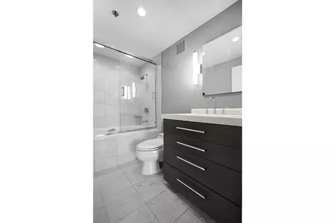 Bath - 100 E Huron St #2903, Chicago, IL 60611 photo 1 of 2