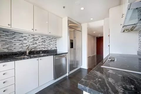 Kitchen - 100 E Huron St #2903, Chicago, IL 60611 photo 1 of 2