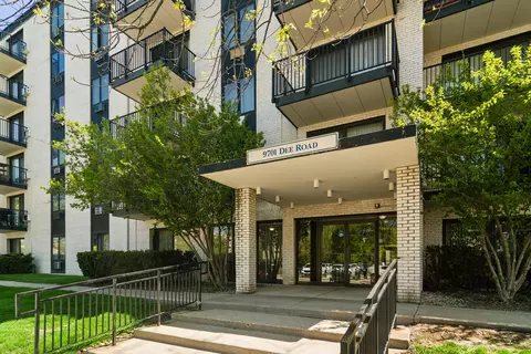 9701 N Dee Rd #6N, Niles, IL 60714