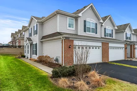 8415 Stillwater Rd, Wonder Lake, IL 60097