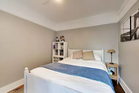 Bedroom - 710 Washington St, Evanston, IL 60202 photo 4 of 9