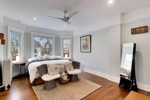 Bedroom - 710 Washington St, Evanston, IL 60202 photo 1 of 9