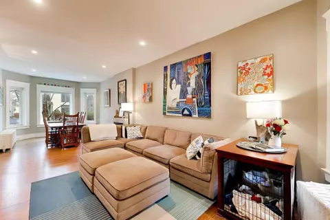 Living - 710 Washington St, Evanston, IL 60202 photo 3 of 3