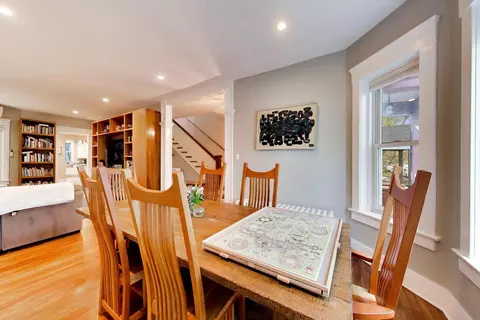 Dining - 710 Washington St, Evanston, IL 60202 photo 2 of 5