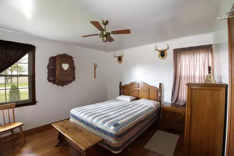 Bedroom - 9896 Lincoln Rd, Morrison, IL 61270 photo 1 of 2