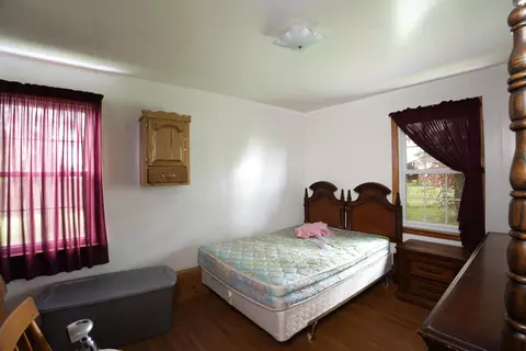 Bedroom - 9896 Lincoln Rd, Morrison, IL 61270 photo 2 of 2