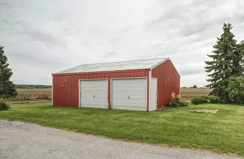 Exterior - 9896 Lincoln Rd, Morrison, IL 61270 photo 3 of 7