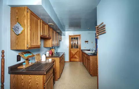Kitchen - 9896 Lincoln Rd, Morrison, IL 61270 photo 1 of 2