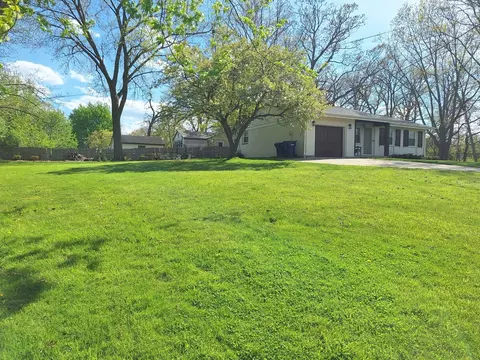 Exterior - 227 Juneway Ter, Lake Bluff, IL 60044 photo 2 of 6