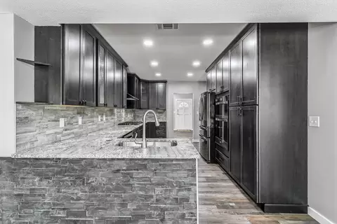 Kitchen - 2908 26th St, Moline, IL 61265 photo 3 of 6