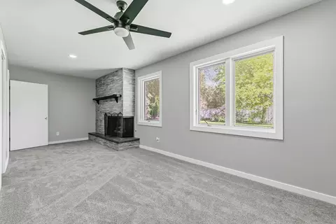 Living - 2908 26th St, Moline, IL 61265 photo 10 of 10