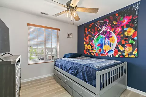 Bedroom - 3339 Cameron Dr, Elgin, IL 60124 photo 3 of 5