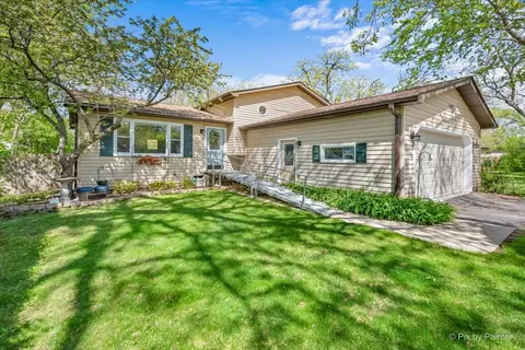 788 N Hainesville Rd, Round Lake, IL 60073