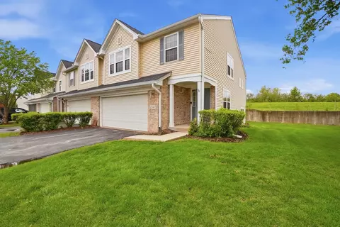 1340 Harvest Dr, Crest Hill, IL 60403