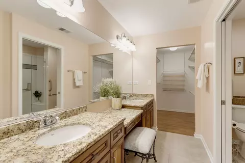 Bath - 23916 W Dayfield Dr, Plainfield, IL 60586 photo 1 of 3