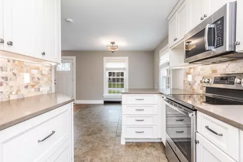 Kitchen - 12 Norbloom Ave, Bloomington, IL 61701 photo 4 of 5