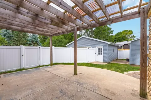 Exterior - 12 Norbloom Ave, Bloomington, IL 61701 photo 8 of 17
