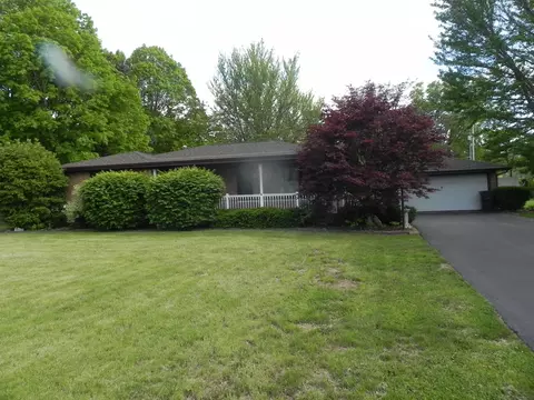 9 E North Ct, Decatur, IL 62526