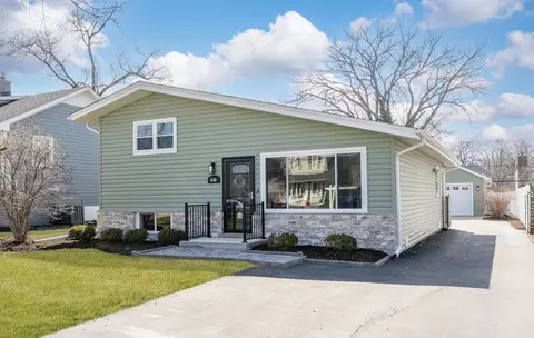 646 W Babcock Ave, Elmhurst, IL 60126